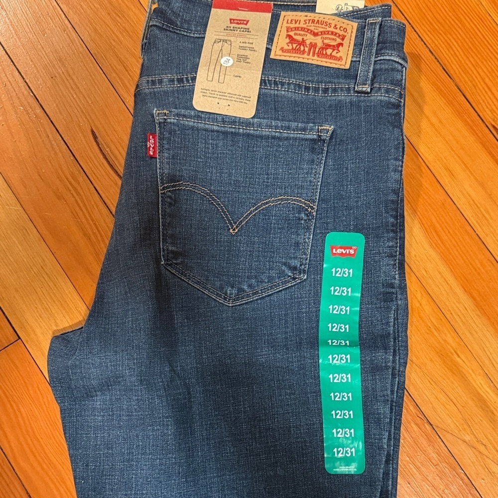 Levi's 311 Women's Denim Shaping Skinny Jeans - Picture 2 of 3